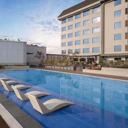 Отель Courtyard By Marriott Шиллонг Экстерьер фото
